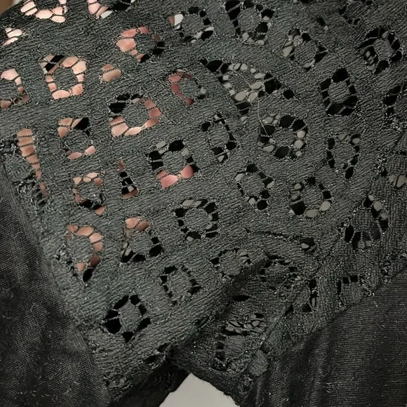 Banana Republic | like new condition | cropped | short sleeve - Picture 4 of 5